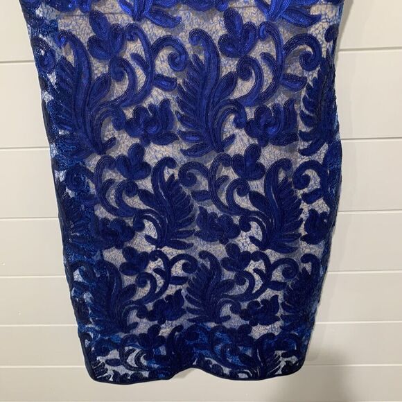 Belle Badgley Mischka | Dress Gloria Blue Sequin Short Sleeve Knee Length NWT- 8 - Picture 3 of 10